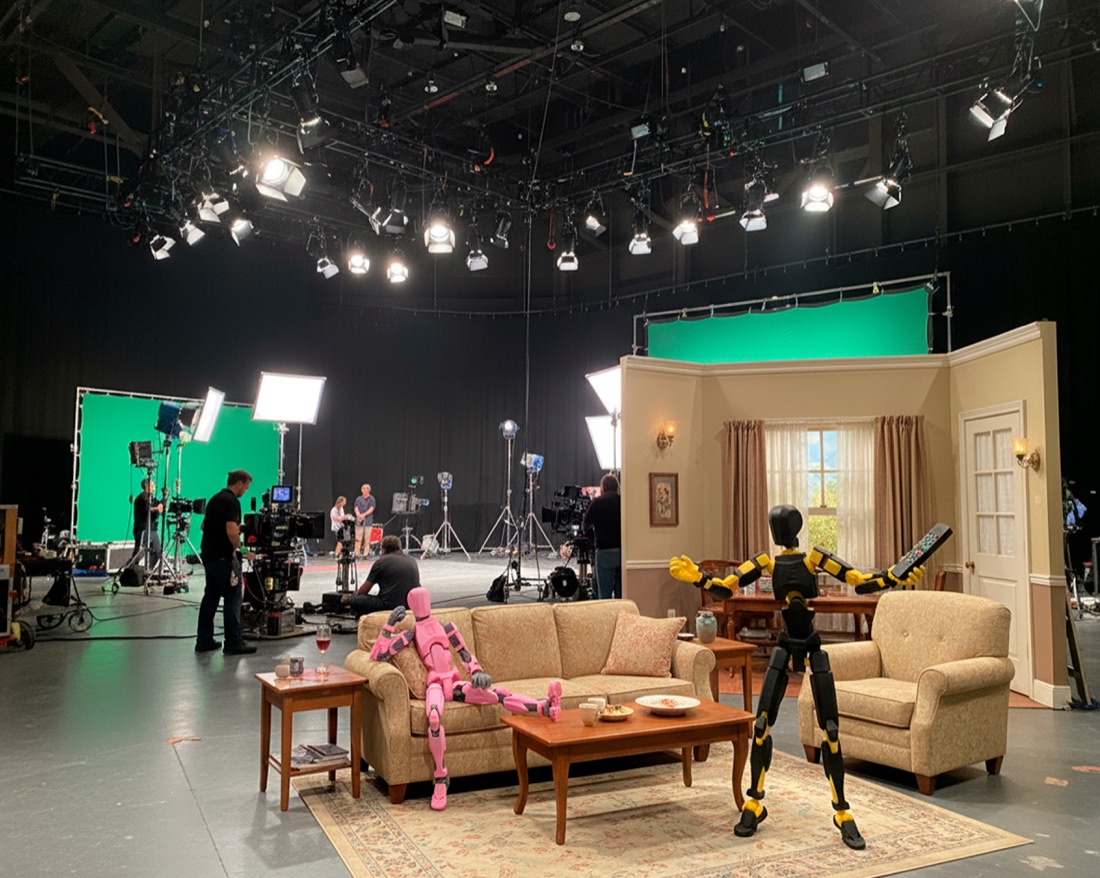 Dummy13 duo on the sitcom set